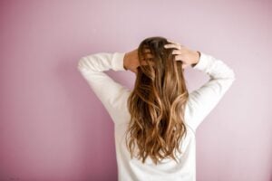 Beaux cheveux de femme grâce au botox capillaire